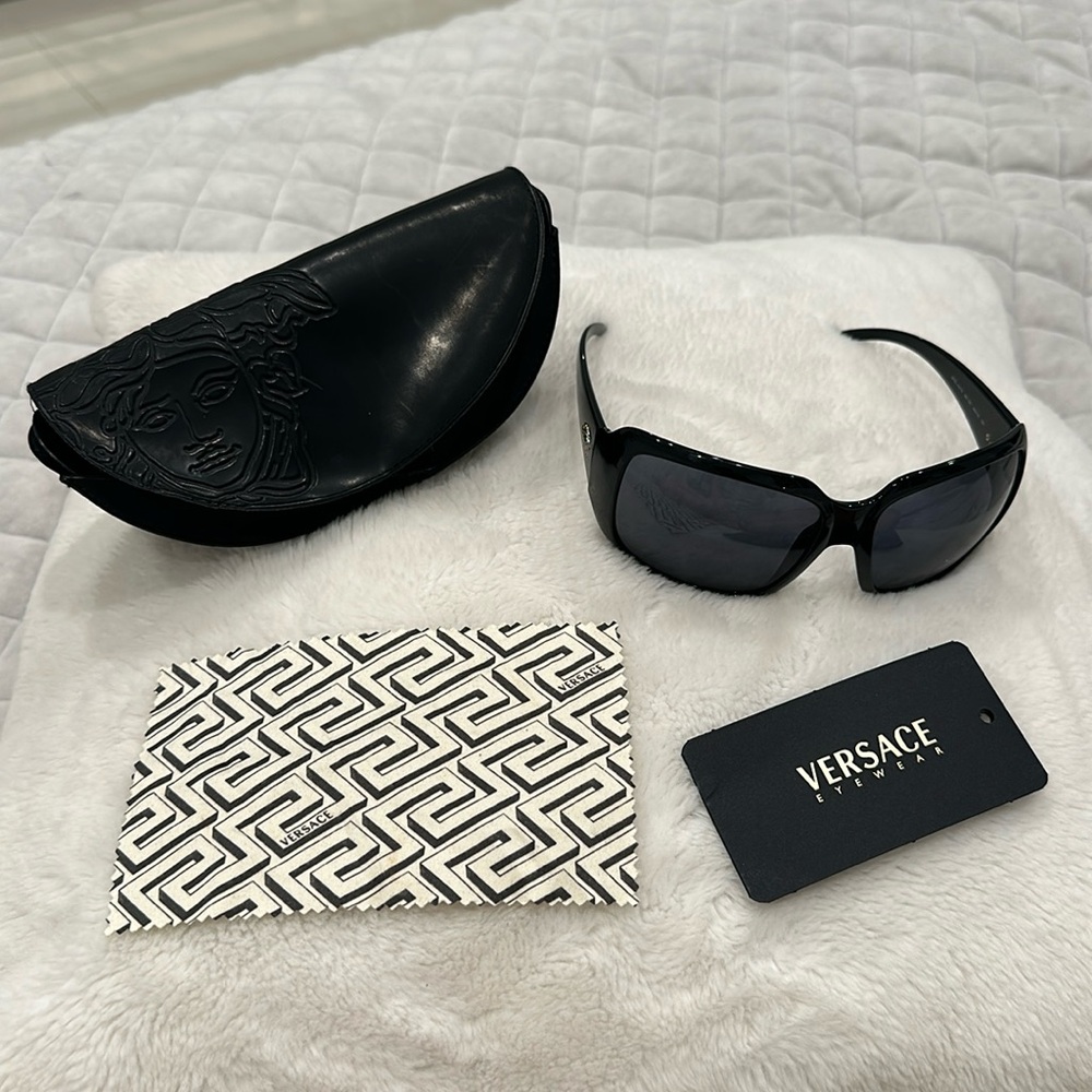 100% authentic woman’s Versace sunglasses
